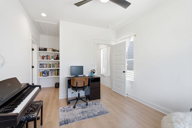 2421 14th Ave, N, Nashville, TN 37208