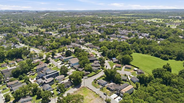 2421 14th Ave, N, Nashville, TN 37208