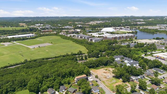2421 14th Ave, N, Nashville, TN 37208