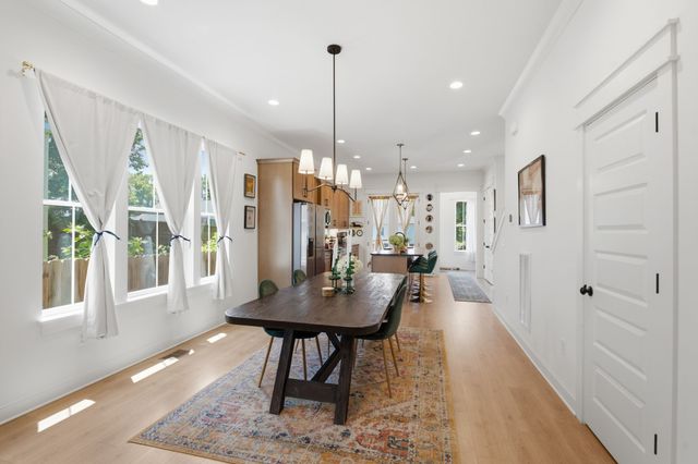 2421 14th Ave, N, Nashville, TN 37208