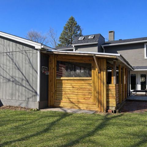 N3432 Beach ROAD, Lake Geneva, WI 53147