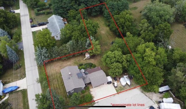 N3432 Beach ROAD, Lake Geneva, WI 53147