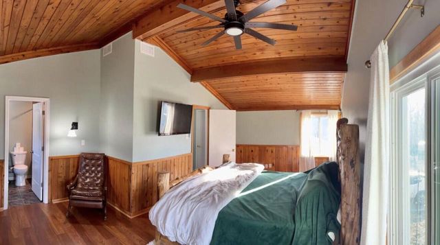 N3432 Beach ROAD, Lake Geneva, WI 53147