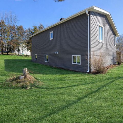 N3432 Beach ROAD, Lake Geneva, WI 53147