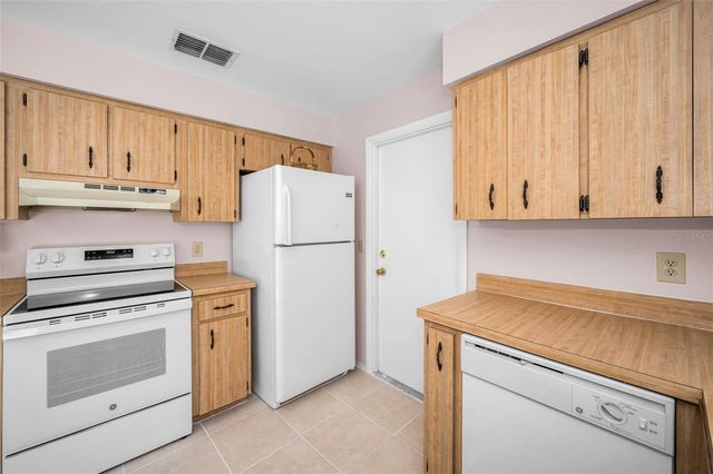 2611 KNOLL STREET W, Palm Harbor, FL 34683