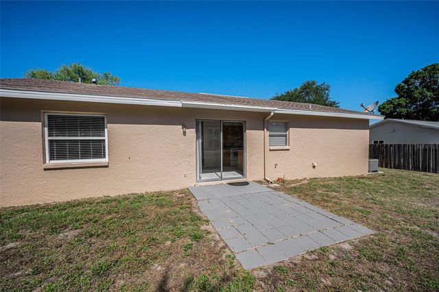 2611 KNOLL STREET W, Palm Harbor, FL 34683