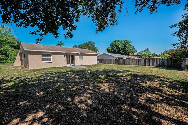 2611 KNOLL STREET W, Palm Harbor, FL 34683