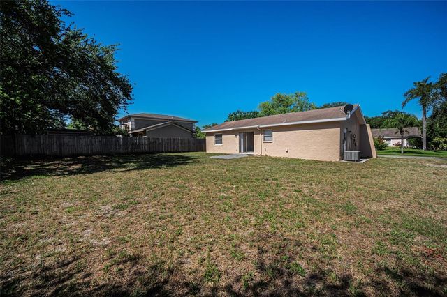 2611 KNOLL STREET W, Palm Harbor, FL 34683