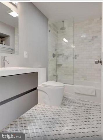 111 BLOOMSBERRY ST, Baltimore, MD 21230