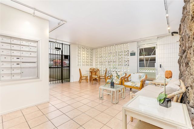 440 Lewers Street 402, Honolulu, HI 96815