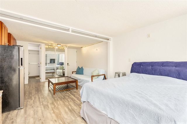 440 Lewers Street 402, Honolulu, HI 96815