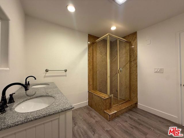 6742 Radford Avenue, Los Angeles, CA 91606