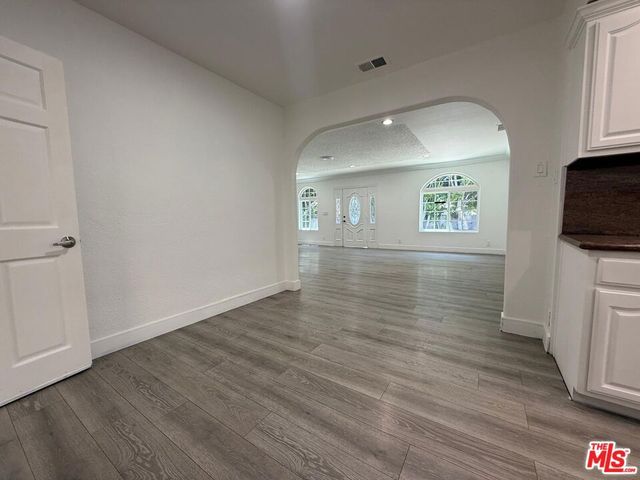 6742 Radford Avenue, Los Angeles, CA 91606