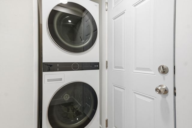 155 Mill St, Burlington, MA 01803