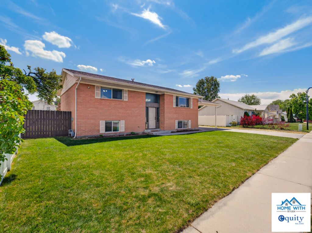 Image 2 of property listing at 1209 W 1800 N, Lehi, UT 84043