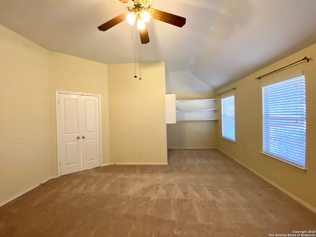 6635 SHADY BEND DR, San Antonio, TX 78256