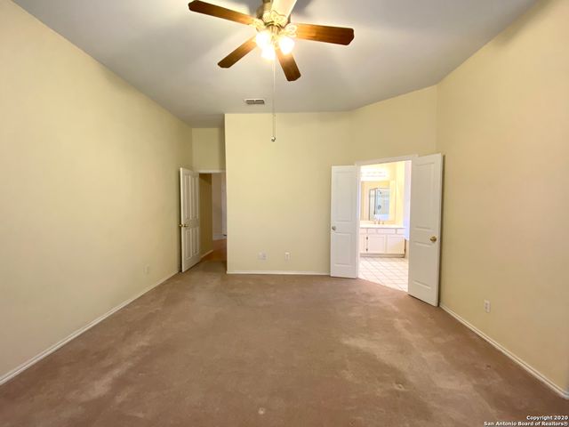 6635 SHADY BEND DR, San Antonio, TX 78256