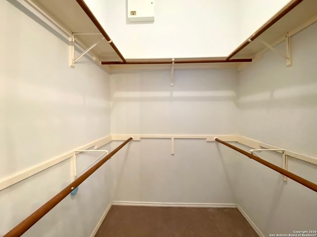 6635 SHADY BEND DR, San Antonio, TX 78256