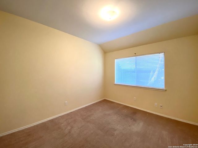 6635 SHADY BEND DR, San Antonio, TX 78256