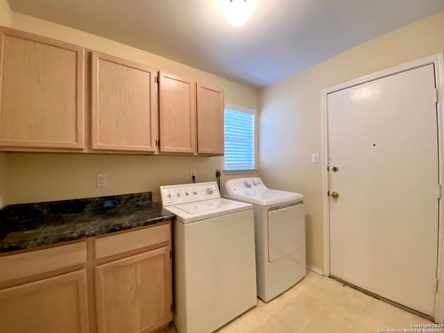 6635 SHADY BEND DR, San Antonio, TX 78256