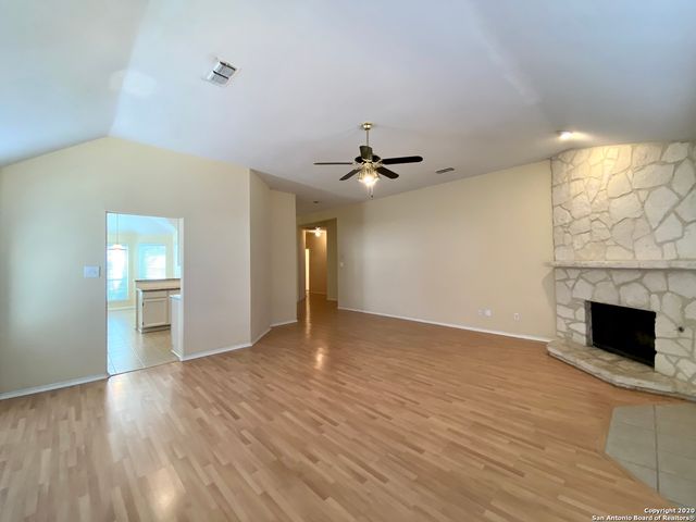 6635 SHADY BEND DR, San Antonio, TX 78256