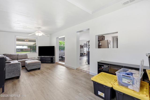 10552 VILLANOVA Road, Jacksonville, FL 32218