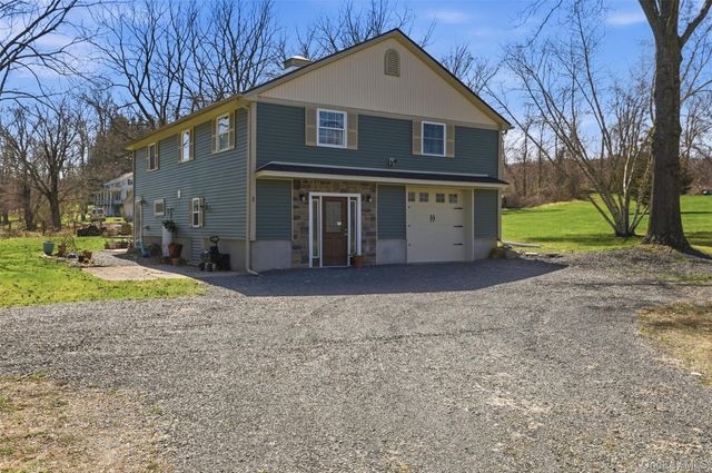 1 Lira Street, Wallkill, NY 12589