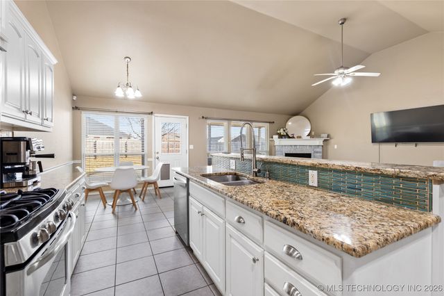 10311 E 97th Court N, Owasso, OK 74055