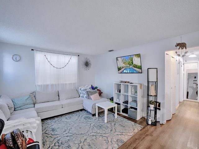 2828 Coral Springs Dr 2828, Coral Springs, FL 33065