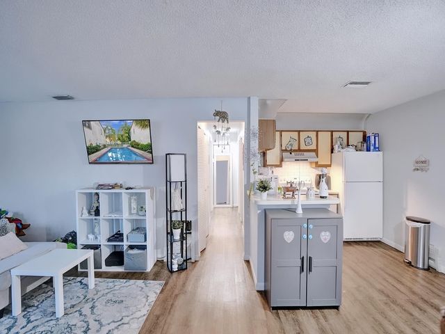 2828 Coral Springs Dr 2828, Coral Springs, FL 33065