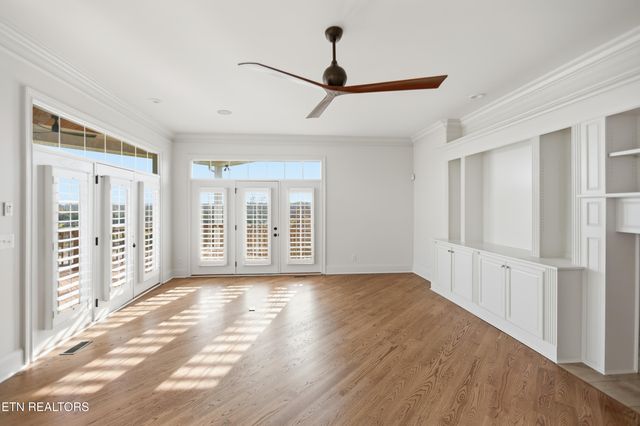 910 Eagle Nest Drive, Loudon, TN 37774