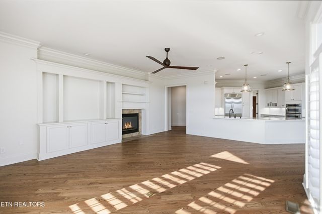 910 Eagle Nest Drive, Loudon, TN 37774