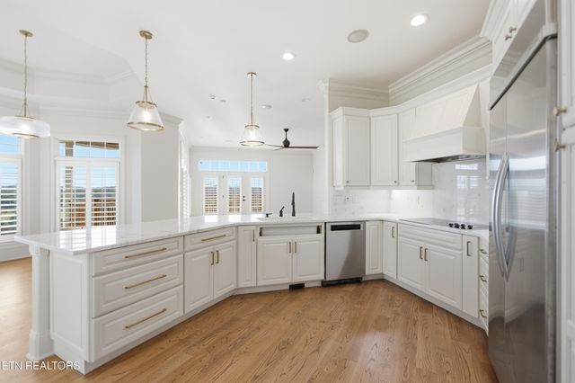 910 Eagle Nest Drive, Loudon, TN 37774