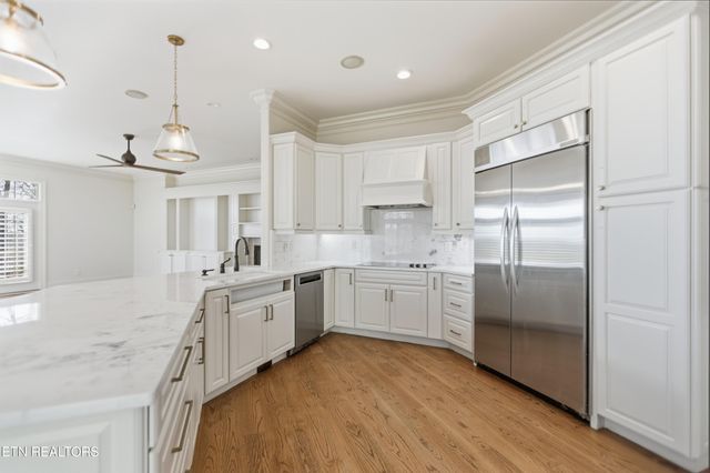 910 Eagle Nest Drive, Loudon, TN 37774