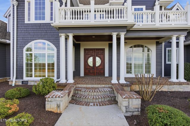 910 Eagle Nest Drive, Loudon, TN 37774