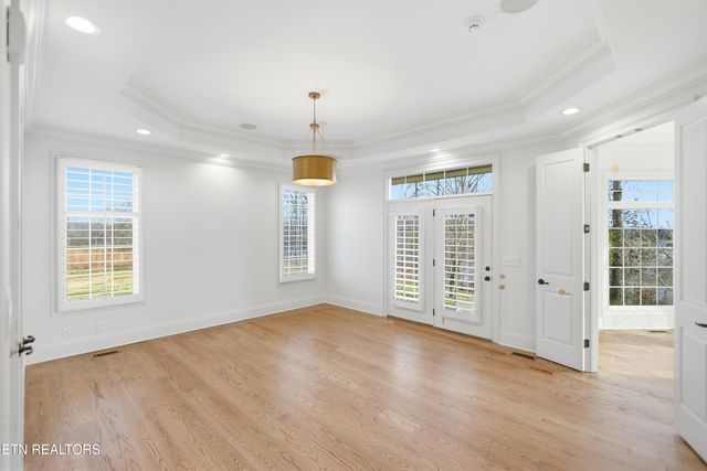 910 Eagle Nest Drive, Loudon, TN 37774