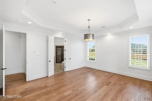 910 Eagle Nest Drive, Loudon, TN 37774