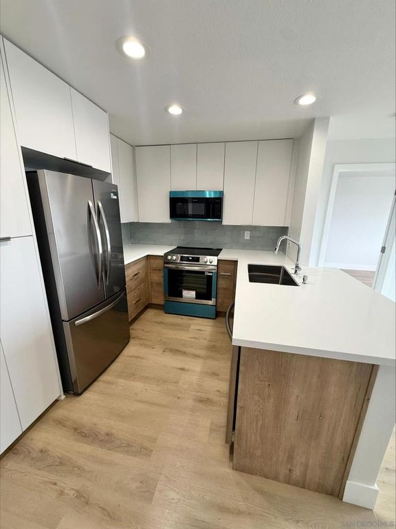 3020 Cowley Way 207, San Diego, CA 92117 — exterior