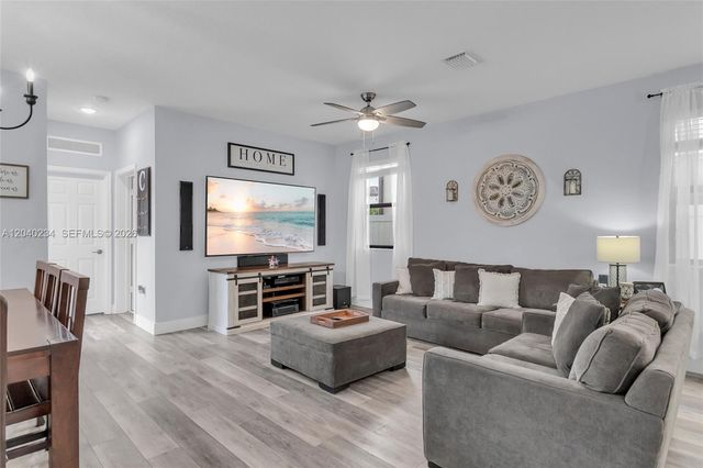 3416 W 109th Place, Hialeah, FL 33018
