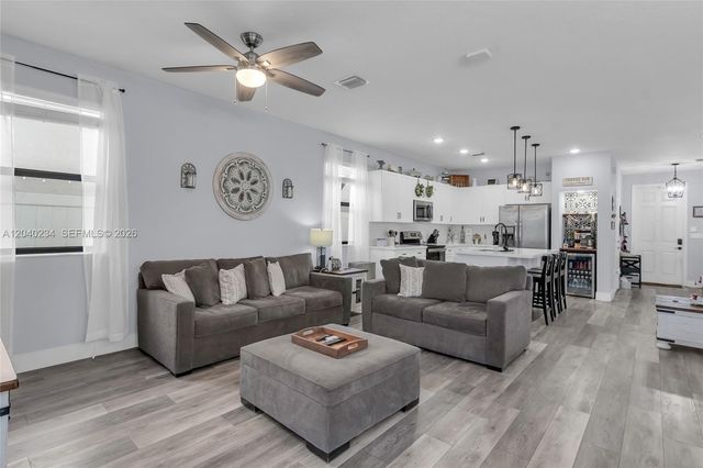 3416 W 109th Place, Hialeah, FL 33018