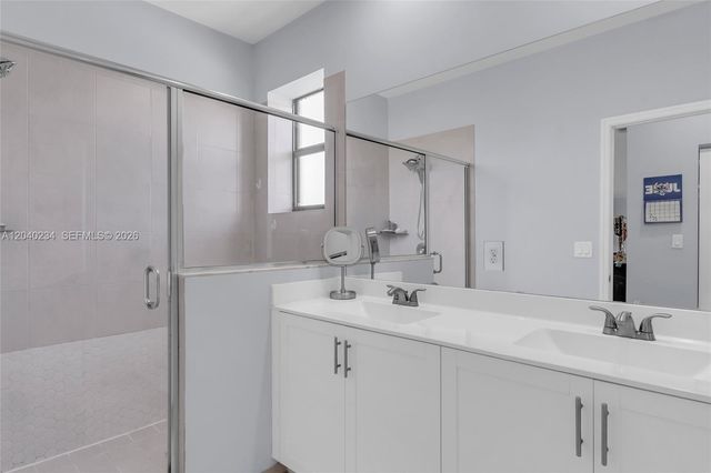 3416 W 109th Place, Hialeah, FL 33018