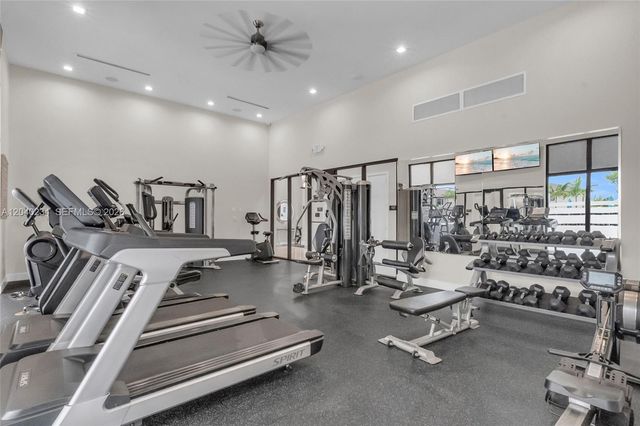 3416 W 109th Place, Hialeah, FL 33018