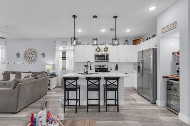 3416 W 109th Place, Hialeah, FL 33018