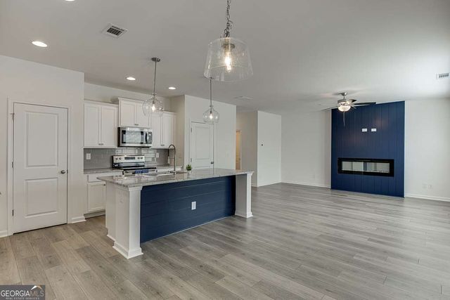 198 Blue Dragon Drive, Jefferson, GA 30549