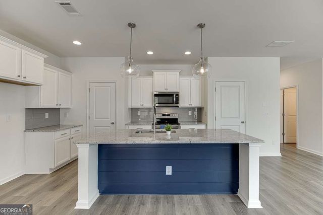 198 Blue Dragon Drive, Jefferson, GA 30549
