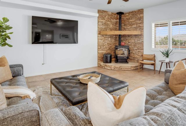 9255 Del Monte Avenue, Yucca Valley, CA 92284