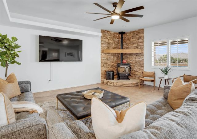 9255 Del Monte Avenue, Yucca Valley, CA 92284