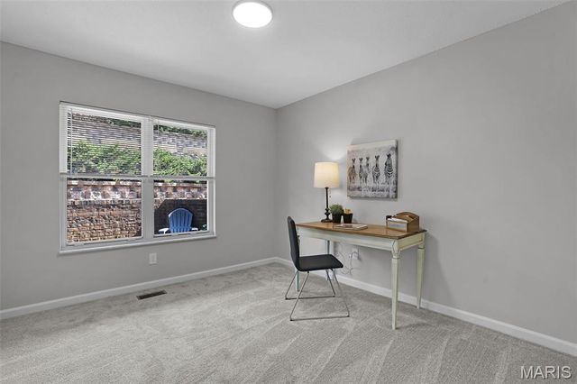 1032 King Henry Court, Creve Coeur, MO 63146