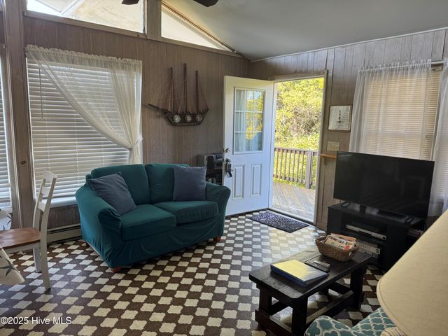 102 Lawrence Street, Emerald Isle, NC 28594