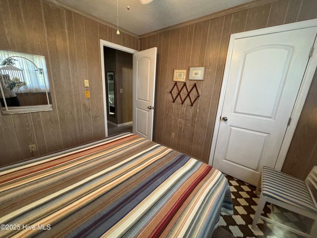 102 Lawrence Street, Emerald Isle, NC 28594